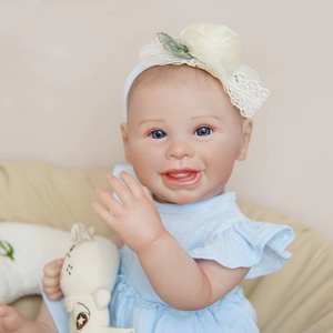 Poupée Reborn Africaine Personnalisée en Silicone Réaliste Vinyle Fait Main avec Sucette et Yeux Qui Clignotent R&BDOLL - Product Image 4