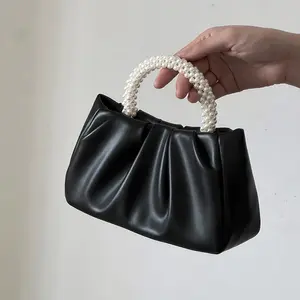 2023 Unique Design Sweet Girl Pearl crossbody Bag Fashion Pearl Handle Pleated PU leather hand Bag for women
