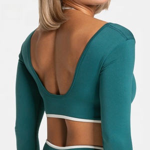 Haut court de yoga respirant à manches longues pour femme, <span class=keywords><strong>t</strong></span>-<span class=keywords><strong>shirt</strong></span> de sport <span class=keywords><strong>moulant</strong></span> avec soutien-gorge intégré, ensembles de yoga personnalisables en patchwork durable - Product Image 3