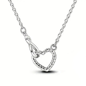 Collar con Colgante de Corazón Calado para Mujer, Estilo Pavé Brillante, Joyería de Moda, Regalo - Product Image 1
