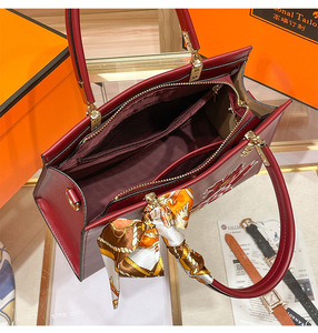 New Fashion Designer Crossbody Bags High Quality PU <b>Leather</b> Shoulder Messenger Bag Casual Totes Luxury Women Handbags and <b>Purses</b> - Product Image 6