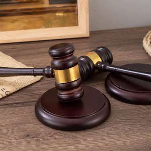 ชุดค้อนไม้คุณภาพสูง งานฝีมือประณีต สำหรับนายประมูล ผู้พิพากษา อุปกรณ์ตกแต่งโต๊ะทำงาน พร้อมสลักลาย สวยงามหรูหรา - Product Image 4