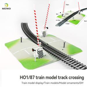 Kit di Attraversamento Ferroviario in Scala HO 1:87 per Diorami Ferroviari e Scene Fai-da-Te - Product Image 2