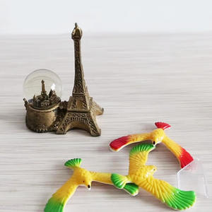 Классическая пластиковая игрушка-балансир «Летучая мышь» (орёл) с пирамидальной подставкой для детей - Product Image 5