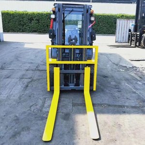 Montacargas Diésel Komatsu 3T Usado, Modelo FD30 con Cabina Cerrada, Capacidad de 3 Toneladas para Motor - Product Image 2