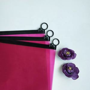 Sacs d'emballage de leggings à fermeture éclair givrés roses sacs <span class=keywords><strong>en</strong></span> plastique horizontaux avec fermeture éclair givrée pour leggings emballés nouveau Design - Product Image 6