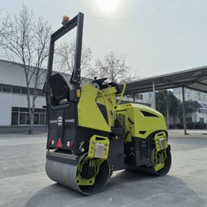 Mini <span class=keywords><strong>Rodillo</strong></span> Compactador de 2 Toneladas con Motor Diésel Yanmar de 3 Cilindros Refrigerado por Agua, Doble Tracción Hidráulica Completa y Motor Danfoss - Product Image 6