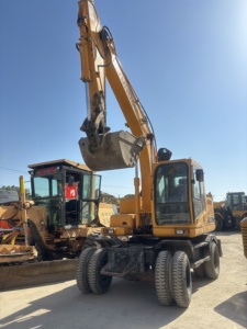 VENTE CHAUDE Excavatrice sur chenilles d'occasion HYUNDAI 150W-7, 15 tonnes, moteur diesel, système hydraulique de bonne qualité, homologuée pour la route, prête à l'emploi - Product Image 2
