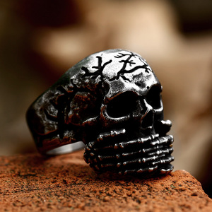 SS8-1094R neue Art Edelstahl Schädel Ring Biker Hand Knochen Ring Cool Hip Hop Finger Herren Ring Gothic Schmuck - Product Image 1