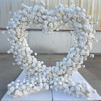 Arche florale en forme de cœur blanche magnifique IFG avec support pour les arrangements de scène de fête de mariage