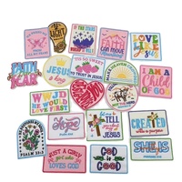 Patch brodé 3D en gros, conception personnalisée, badge en tissu personnalisé, thermocollant, sergé, motif cœur et fleur, à coudre, accessoires vestimentaires, chapeaux