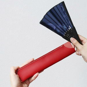 Funda protectora plegable de cuero PU personalizada, cubierta antipolvo minimalista de color sólido para abanico, gran capacidad, cultural y artística - Product Image 1