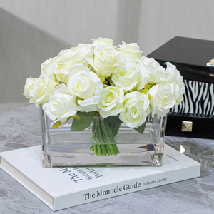 การจัดเรียงดอกกุหลาบประดิษฐ์ด้วยดอกไม้ผ้าไหมและดอกไม้พลาสติกสำหรับตกแต่งบ้าน - Product Image 5