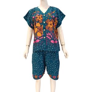 Vêtements de nuit pour femmes RC Kenanga Pendek, offrant un design décontracté à col rond, respirant, parfait pour une détente confortable et des nuits paisibles. - Product Image 5