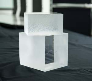 Lámina de Polimetilmetacrilato (PMMA) de Alta Transparencia a Buen Precio, Marca SY, con Servicio de Corte y Procesamiento - Product Image 2