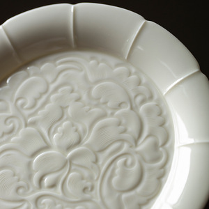 Plateau à thé en céramique blanche émaillée avec motif de lotus pour servir le thé et les collations, origine Dehua - Product Image 3
