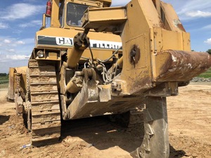 Bulldozer Usado D10N con Capacidad de Aplicación de Aserrín de 10 m y Alta Eficiencia Operativa - Product Image 2