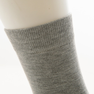 Calcetines de trabajo de hombre de algodón para vestido de negocios de oficina negro de color sólido con logotipo de punto personalizado - Product Image 3