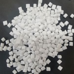 Botella de plástico granulado de resina PET de grado <span class=keywords><strong>tereftalato</strong></span> de <span class=keywords><strong>polietileno</strong></span> de grado 2, 2, 1, 2, 2, 2, 2 - Product Image 2
