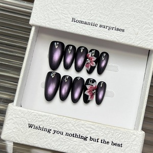 10 Pezzi Nuove Unghie Finte Nere Viola Effetto Occhio di Gatto, Forma Media a Mandorla, con Fiori 3D e Strass, Riutilizzabili per Donne - Product Image 4