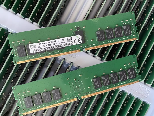 Cheap Used M393A2K43DB3-CWE 16GB 3200 2RX8 DDR4 RDIMM PC4-25600R Dual Rank X8 Module ECC REG Server Memory ram