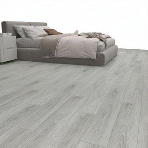 Revêtement de sol plastique gris clair à grain de bois, imperméable, résistant à l'usure, antidérapant et ignifuge, pour l'exportation - Product Image 1