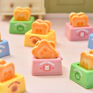 Accesorios de Resina para Casa de Muñecas, Mini Tostadora de Simulación, Adornos Decorativos para Escenas, Manualidades con Pegamento en Crema - Product Image 3