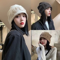 Bonnet tricoté style japonais pour femme automne/hiver, broderie effet amincissant, motif lettres duveteuses, tendance et rembourré
