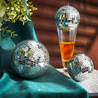 Grande boule disco en mousse argentée faite à la main pour le nouvel an décor de fête de noël miroir incassable usine en gros personnalisable