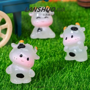 ตุ๊กตาวัวเรซิ่น Lanshuo ขนาดเล็ก 3 มิติ DIY พวงกุญแจ ตกแต่งบ้าน รูปทรงสัตว์ - Product Image 2