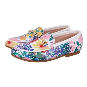 Su Ordine all'ingrosso Full Frain Slip In Pelle su Scarpe Basse Floreale Casual Fannullone Suola In Gomma - Product Image 1
