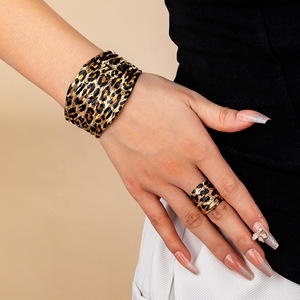 Jachon Phóng Đại Kim Loại Rộng <span class=keywords><strong>Leopard</strong></span> In Mở Vòng Đeo Tay Nhẫn Set Cho Phụ Nữ Sexy Vàng Cuff Bangles - Product Image 6