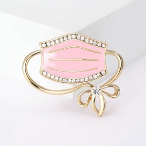 Broche Médico Estético de Esmalte para Máscara Facial, Broche Elegante de Enfermeira com Strass Transparente e Cristal, Joia de Presente - Product Image 5