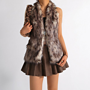 Hauts, Cardigans, Bustiers, Débardeurs <span class=keywords><strong>et</strong></span> Gilets pour femmes, sexy, à coupe courte, style halter, à découpes, ajustés, dos nu, à bandes, en fausse fourrure d'agneau, effet duveteux <span class=keywords><strong>et</strong></span> bouffant, ou en fourrure de Mongolie - Product Image 6