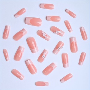 <span class=keywords><strong>Prix</strong></span> d'usine, vente en gros, 24 <span class=keywords><strong>faux</strong></span> <span class=keywords><strong>ongles</strong></span> en ABS, motif fleur blanche, longs, forme cercueil, à presser, avec boîte d'emballage et colle à <span class=keywords><strong>ongles</strong></span> - Product Image 2