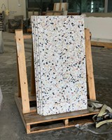 Tuiles en terrazzo personnalisables de qualité supérieure YUSHI, de qualité AAA, en pierre artificielle moderne, pour les sols, les murs et les comptoirs de villas et d'appartements