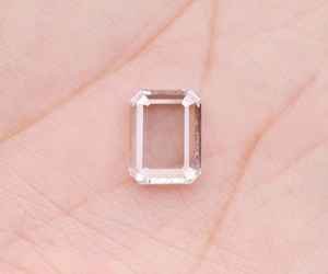 Diamante Cultivado en Laboratorio con Corte Esmeralda de 1.81 CT, 9.3x7.1mm, Certificado IGI, Blanco Transparente, para Anillos de Boda - Product Image 1