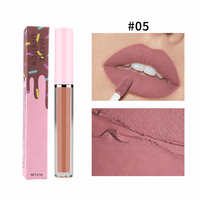 Gloss à lèvres haute brillance à marque privée, logo personnalisé, rouge à lèvres végétalien avec formule hydratante et waterproof pour les lèvres