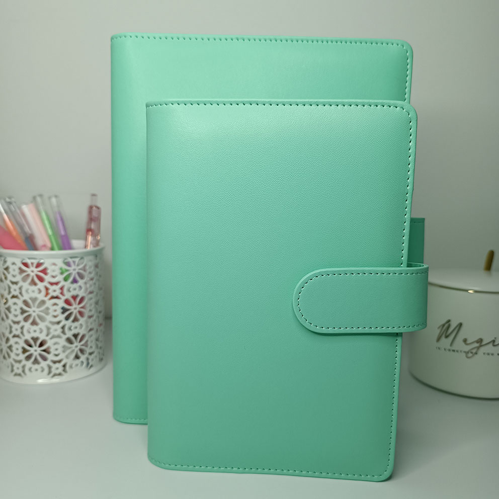 Cubierta de carpeta de presupuesto verde