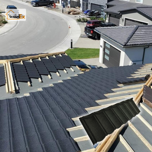 แผ่นหลังคาอลูมิเนียมเคลือบหินวัสดุก่อสร้างกระเบื้องงูสวัดสำหรับวิลล่าส่งตรงจากโรงงานออกแบบได้ตามต้องการ - Product Image 6