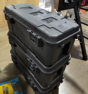 Caja de Carga DFB0631 de 100L/120L, Caja Rígida para Equipos, Apilable, Moldeada por Inyección, con Cierre de Candado, Asas Laterales y Ruedas - Product Image 6