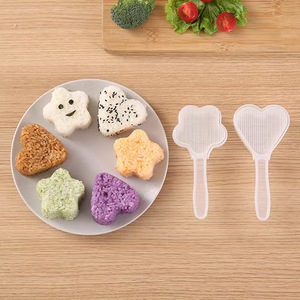 Fabricante de moldes para <span class=keywords><strong>Sushi</strong></span>, Bola de arroz, prensa de alimentos, máquina para hacer rollos de arroz, molde para hacer prensa, herramienta DIY, triángulo, amor, corazón, estrella, forma de oso - Product Image 1