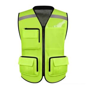 Gilet de sécurité réfléchissant à haute visibilité avec fermeture éclair, sangle, maille respirante, plusieurs poches et logo personnalisable sur le dos - Product Image 2