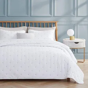 エレガントなデザイン刺繍ベッドカバーキルト寝具ベッドカバーベッドカバーポリエステルパッチワーク