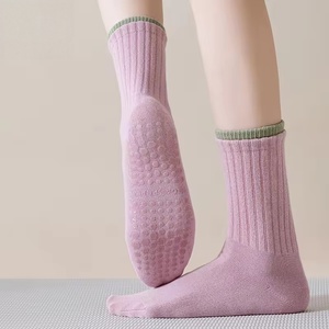Factory Custom Kid Adult Cotton Anti Slip Sport Trampoline <b>Socks</b> Sport Grip <b>Socks</b> High Quality Wholesale - Product Image 6