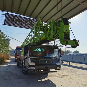 Used Zoomlion 90 Ton Truck <b>Crane</b> with Green Boom and Hydraulic System for Heavy Lifting Operations - Product Image 1