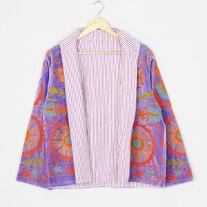 เสื้อแจ็คเก็ตกำมะหยี่ปักลายซูซานีสำหรับผู้หญิง งานแฮนด์เมดสไตล์วินเทจลายดอกไม้ แฟชั่นบูติก เสื้อคลุมแฟชั่น รับผลิตตามสั่ง แบรนด์ส่วนตัว ขายส่ง - Product Image 4