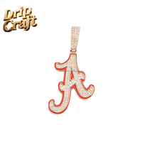 Pendentif Lettre Peinte au Rouge Style Hip-hop, Design Niche Hip-hop Européen et Américain, Bijoux Hip-hop Rétro.