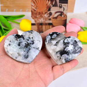 Wholesale Natural <b>Crystal</b> Energy Palm Healing <b>Moon</b> Stone <b>Crystal</b> Heart for Meditation - Product Image 4