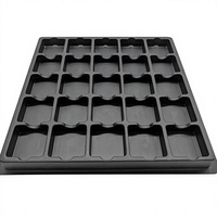 Plateau de transport antistatique en plastique thermoformé sur mesure pour puces semi-conductrices et assemblage de circuits imprimés (PCB)